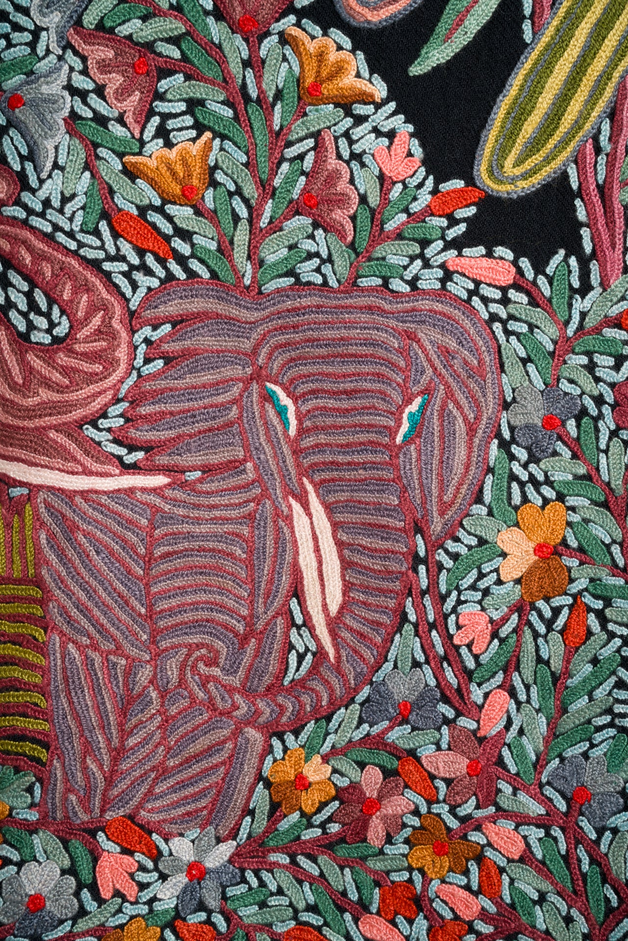 Semi-Pashmina-Schal im Janvar-Palla-Design mit kunstvoller Ari-Stickerei