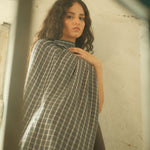 Blau-grauer, handgewebter, 100% reiner Pashmina-Schal mit Karomuster