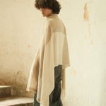 Handgewebter Schal aus feinster Merinowolle in Naturfarben, hergestellt in Kaschmir, Modelsooting