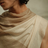 Handgewebter Schal aus feinster Merinowolle in Naturfarben, hergestellt in Kaschmir, Modelsooting